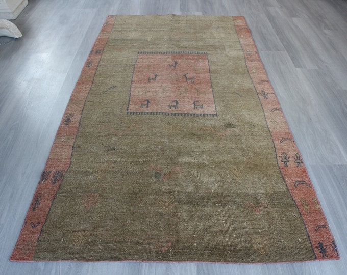 Vintage Pale Olive Green Rug, Primitive Design Handwoven Rug, Ethnic Area Rug / B-1727 / 4'x7'9"
