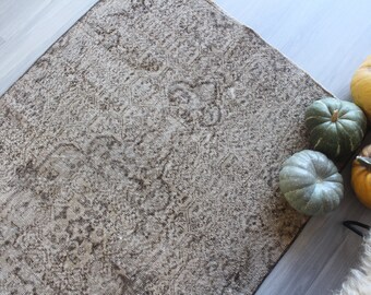 3'6"x6'4" feet , Small Beige Rug , Vintage Beige Rug, Vintage Oushak rug,ethnic beige rug, low piled area rug, beige handwoven rug / B-1341