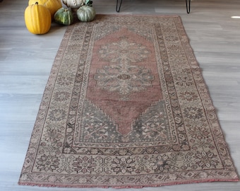 3'9"x6'4" ft Vintage Anatolian Rug, Ethnic Turkish Rug, Special Area Rug, Handwoven Wool Rug, Vintage Turkish Rug, Bohemian Rug /  B-1273