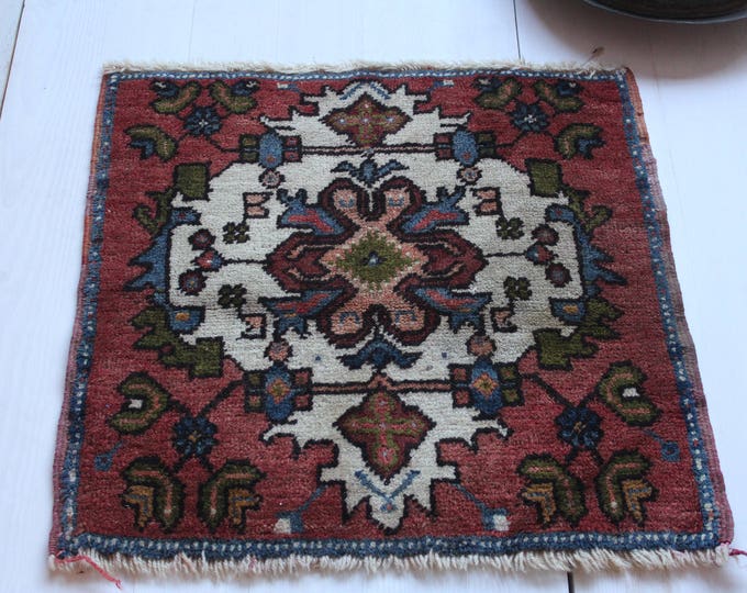 1'6'x1'6" Vintage Authentic Turkish Small Rug,Handwoven Door Mat,Ethnic,Tribal Small Rug,Square small carpet