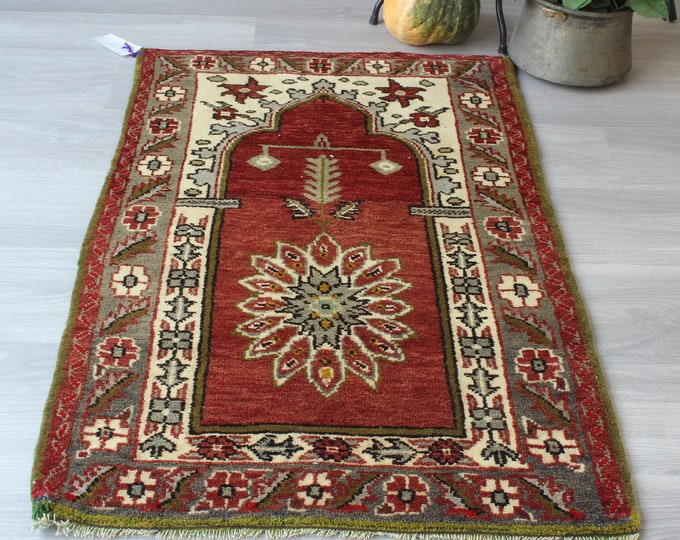 Small Ethnic Rug, Small Anatolian Rug, Ethnic Handwoven Rug , Traditional  Wool Rug / B-1628 / 2'5"x3'7"