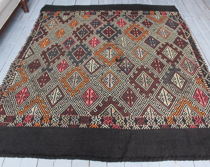 5'1"x6'0" Vintage KILIM ,Ethnic Bohemian Turkish Kilim,Handwoven Wool Area Kilim Rug