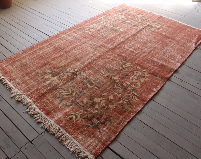 5'2"x8'2" ft  Vintage Distressed Low Piled  Faded Red OUSHAK Rug, Vintage Ethnic Large Area Rug, Vintage Oushak Rug