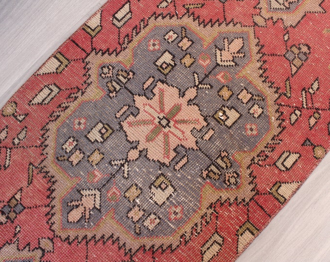 Small Vintage Rug, Red Vintage Rug,  Ethnic Rug, Small Traditional Rug / B-1251 /  2'x4'7" feet