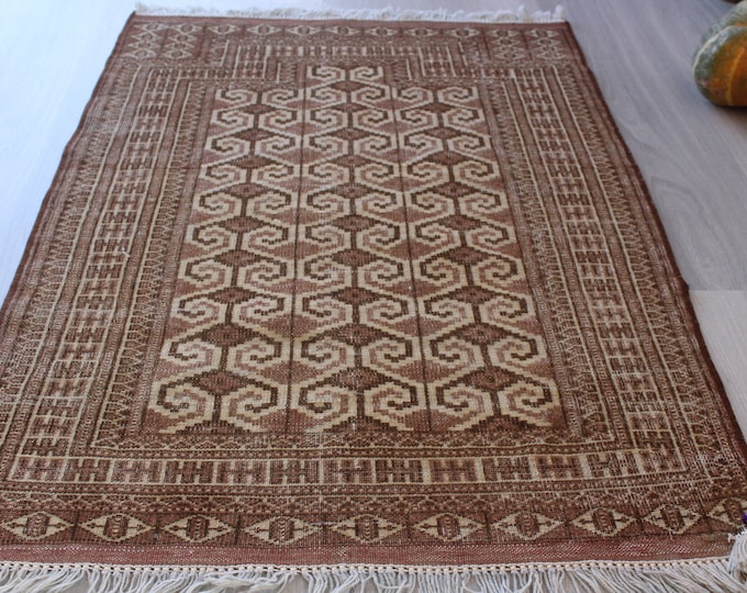 Vintage Bukhara Rug, Small Pale Rug, Small Mute Bukhara Rug, Vintage Small Rug , Ethnic Pale Red Rug / B-1586 / 2'6"x3'8"