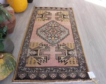 Pink Rug Door Mat, Ethnic Door Mat, Handwoven Wool Door Mat . Ethnic Small Rug, Bathroom Rug / B-1504 / 1'8"x3'6"