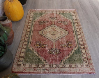 Small Turkish  Rug, Small Ethnic Rug, Vintage Anatolian Rug , Handwoven Wool Rug / B-1557 / 2'6"x3'4"
