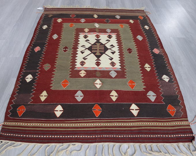 Bohemian Flat Rug , Handwoven Vintage Wool Geometric Design Kilim Rug / K-292