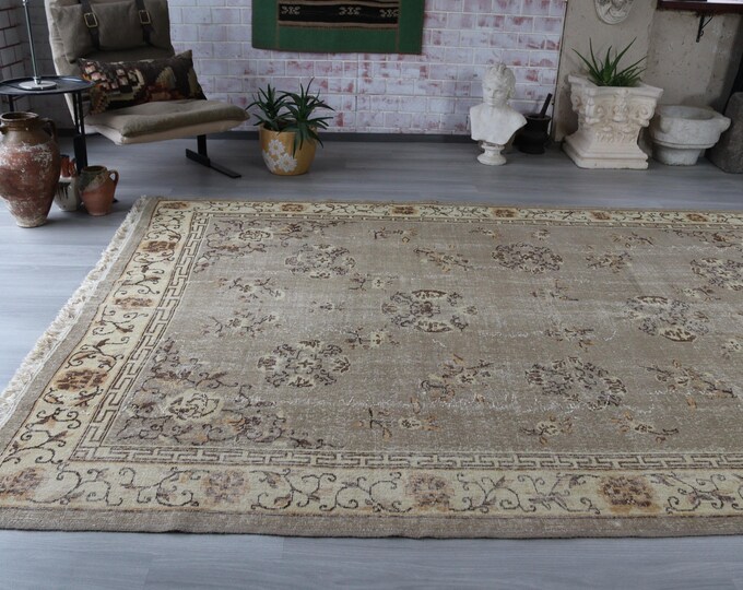 Large Pale Rug, 7'x10'5",  Vintage OUSHAK Rug, Mute Handwoven Wool Livingroom  Rug / B- 680