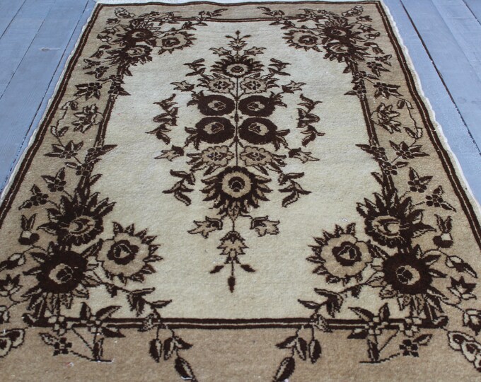 2'8"x4'4" Vintage Ivory- Brown Floral Handwoven Wool Carpet,Turkish Handmade Wool Small Bedroom Rug