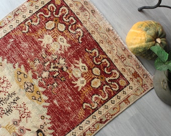 2'5"x5'3" Vintage Small Rug, Ethnic Anatolian Rug, Handwoven WoolSmall  Rug / B-1638