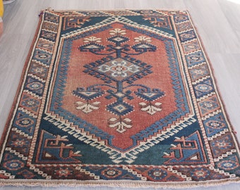 Ethnic Anatolian  Rug , Vintage Turkish Rug, Vintage Small Rug, Bohemian Small Rug, Handwoven Door Mat  / B-1593  / 2'5"x3'5"