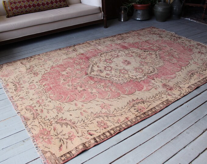 5'0"x7'9"ft Vintage Area Rug, Oriental Distressed  Low Piled Carpet, Pale Red Handwoven Rug