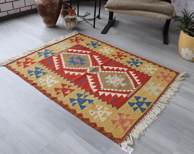 Bohemian Small Rug, Handwoven Wool Small Kilim / 2'9''X3'7'' / k-8