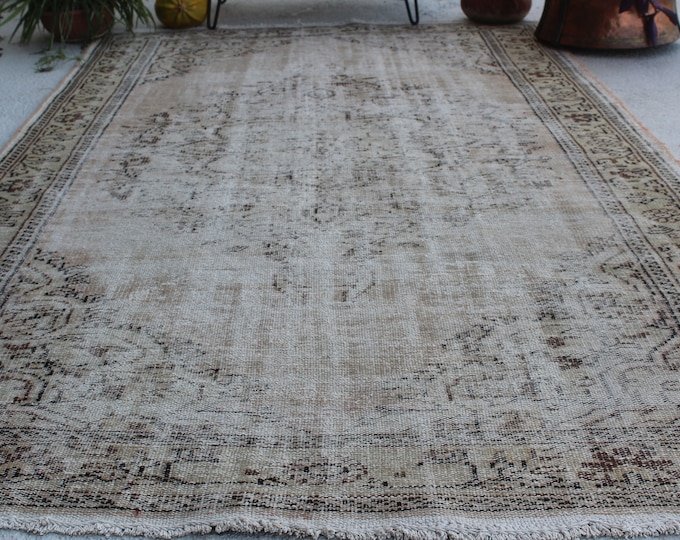 5'6"x9'6" ft  Vintage OUSHAK Rug, Low Piled Anatolian Rug, Large Area Rug, Large Oushak Rug, Large Turkish Rug, Beige Oushak Rug,