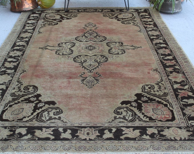 5'9"x9' ft  Vintage  Rug, Vintage Nomadic Rug, Turkish Area Rug, Anatolian Rug, Distressed Turkish Rug