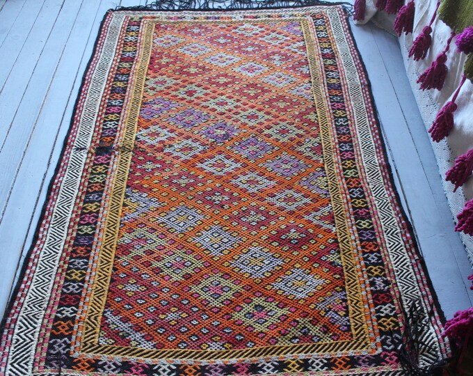 3'6"x5'4" Vintage Bohemian Style Wool kilim,Ethnic Kilim,Tribal Small Kilim,Turkish Handwoven Wool kilim,Kelim