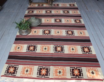 4'6"x7'8" ft  Vintage dagistan AVAR  Kilim Rug, Bohemian Kilim Rug, Ethnic Kilim Rug , Aztec Design Kilim, Modern Figurative Kilim Rug