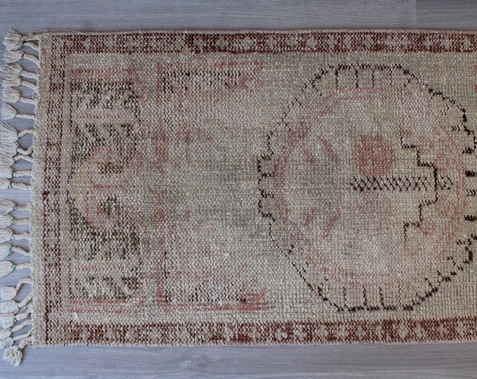 2'x4' Small Pale Rug,Small  Beige-Pink Rug , Distressed Area Rug , Small Oushak Rug , Pale Entry Rug, Pale Bathroom Rug / B-1713 / 2'x4'3"