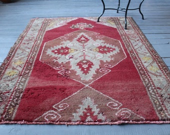 3'3"x4'2" ft Vintage Red Anatolian Rug, Handwoven Red Wool Rug, Ethnic Red Rug, Turkish Ethnic Rug, Vintage Red Area Rug, Small Vintage Rug