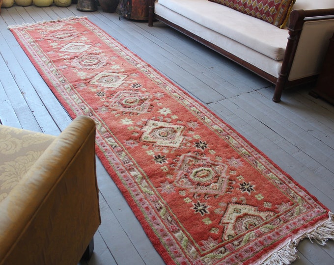 2'6"x10'3"ft Vintage Rug Runner, Turkish Anatolian Handwoven Wool Rug Runner, Ethnic Hallway  Carpet, Pink Rug Runner  FREE SHIPPING