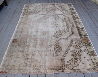 4'3"x6'7"ft Vintage Pale Rug, Handwoven Low piled  Oushak Rug,  Vintage Area Carpet