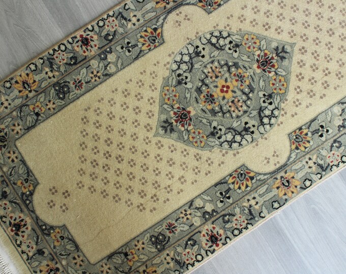 Small Blue-  Beige Rug, Beige -Blue Floral Rug, Handwoven Small Wool Rug, Beige Bathroom Rug / B-1623 / 2'2"X4'7"