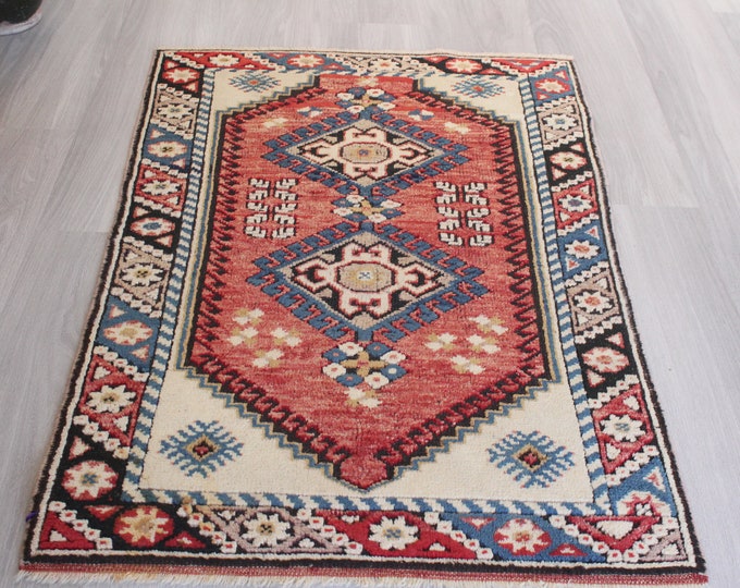 Vintage Anatolian Rug, Ethnic Turkish Rug, Handwoven Wool Rug, Small Ethnic Rug, Nomad Wool Rug / B-1575 / 2'5"x3'6"