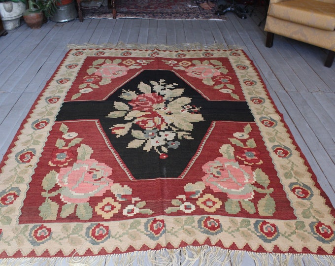 5'2"x 6'7" Vintage Karabagh Kilim, Floral mDesign Ethnic Bohemian Kilim Rug, Rose Design Kilim Rug