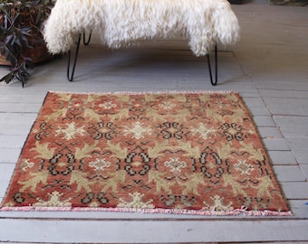 2'6"x 3'3" ft  Vintage Small Rug, Small Turkish Rug, Brick Color Small rug, Vintage Handwoven Small Rug