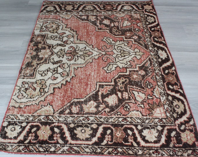 3'9"x 5'9" ft  Vintage Rug, Vintage Turkish Rug, Anatolian Rug, Ethnic Rug, Handwoven Area Rug,