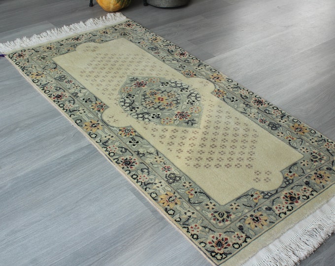 Small Blue-  Beige Rug, Beige -Blue Floral Rug, Handwoven Small Wool Rug, Beige Bathroom Rug / B-1623 / 2'2"X4'7"