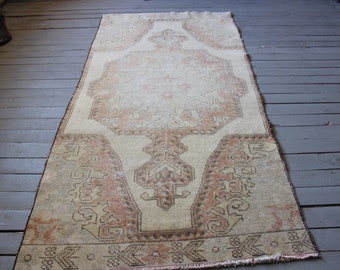 3'5"x7' ft  Vintage Oushak Rug, Vintage Turkish Rug, Vintage Beige Rug, Anatolian Beige Rug, Turkish Area Rug