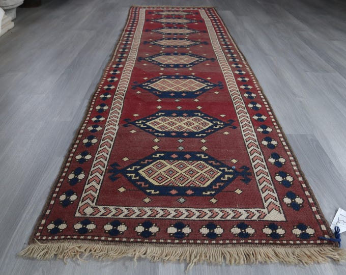 Vintage Red Runner 2'8''x10'3'' , Handwoven Geometric Medallion Wool Rug Runner / B-1322 / 85x314 cm