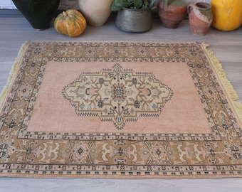 Pink Traditional Turkish Rug, Small Classic Rug, Vintage Pink Rug , Small Medallion Rug / B-1596 / 3'5"x3'7"