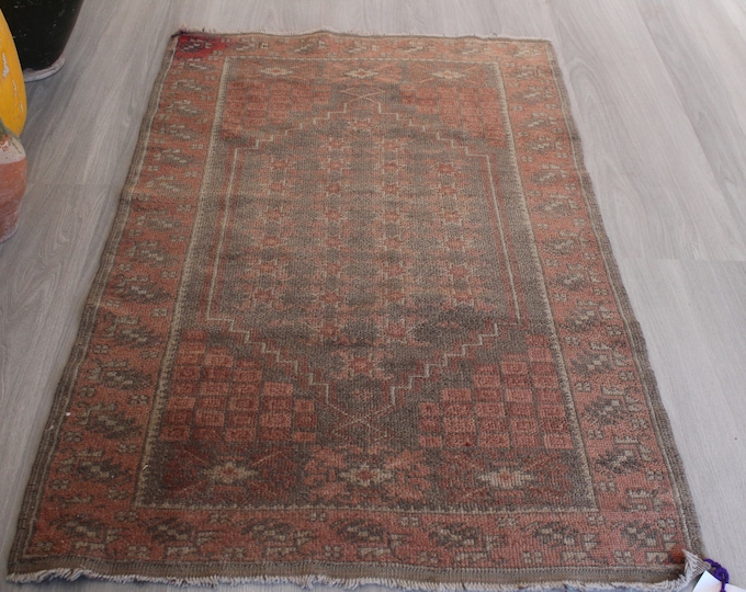 Pale Red Anatolian Rug, Ethnic Mute Rug, Bohemian Handwoven Wool Rug , Small Vintage Rug / B-1576 / 2'5"x4'