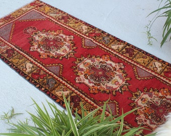 2'7"X6'3" ft  Vintage Rug, Vintage Turkish Rug, Vintage Anatolian Rug, Ethnic Rug, Bohemian Rug, Decorative Rug, Red Area Rug, Handwoven Rug