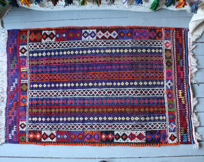 2'6"x4' Vintage Striped Pink Kilim,Bohemian Style Wool Kilim,Handwoven Turkish Kilim Rug,Kelim