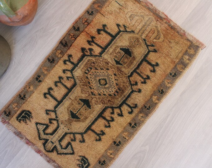 Vintage Rug Door mat , Ethnic Door Mat, Beige-Blue Handwoven Door Mat , Small Anatolian Rug, Small Ethnic Rug / B-1492 / 1'7"x2'7"