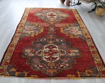 Red Wool Rug , 5'3"x7'8"ft .Vintage Handwoven Nomad Rug / B-265