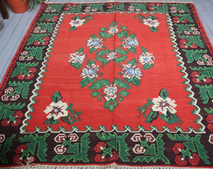 5'6"x6'6" Vintage Bohemian Ethnic Handwoven Wool  Red Area Floral Kilim Rug