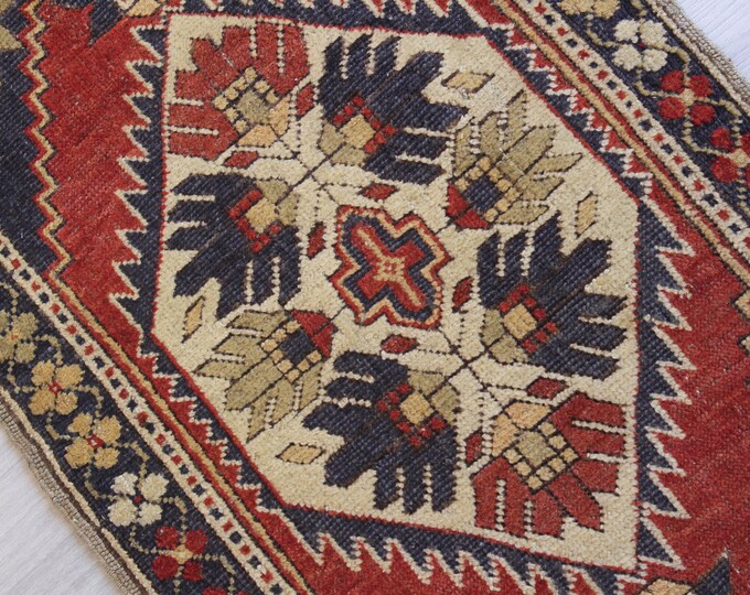 Vintage Door Mat , Small Handwoven Rug, Small Ethnic Rug, Ethnic Door Mat / B-1433 / 1'6"X3'8"