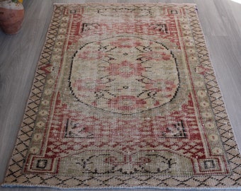 Vintage Floral Rug, Ethnic Floral Rug, Small Floral Rug, Small Turkish Rug / B-1597 / 2'7"x4'