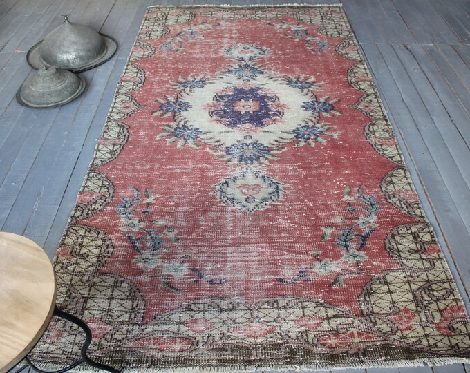 4'3"x8'2" ft  Vintage Rug, Vintage Turkish Red Rug, Ethnic Anatolian Rug, Bohemian Rug, Vintage Area Rug