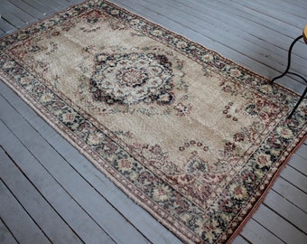 4'x6'9" ft  Vintage OUSHAK Rug, Distressed Turkish Rug, Mute Anatolian Rug,