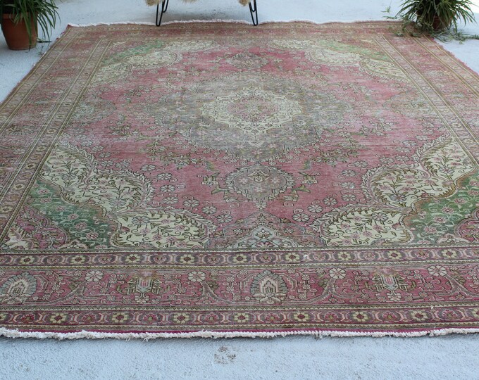 9'7"x12'8" ft Vintage Hereke Rug, Vintage Turkish Rug, Large Area Rug, Vintage Pink Rug, Large Pink Rug, Pink Medallion Rug