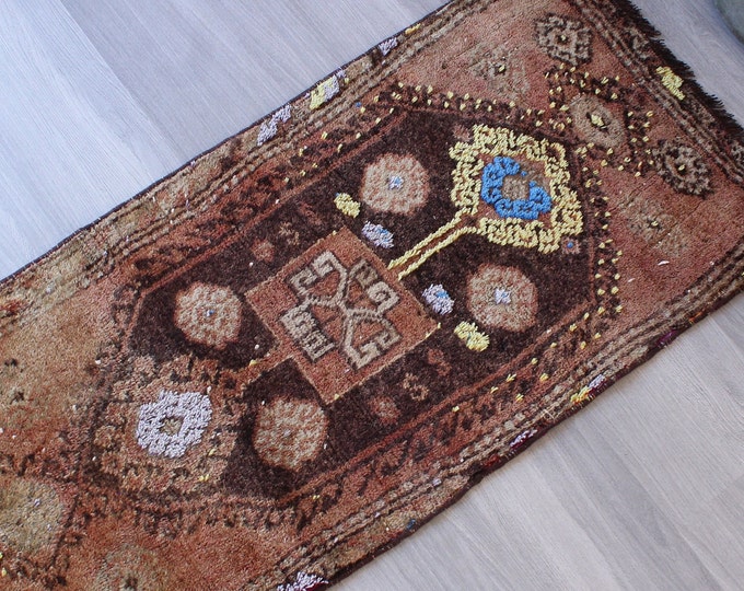 Small Vintage Rug, Vintage Door Mat, Small Anatolian Rug, Ethnic Door Mat, Oriental Door Mat  / B-1437 / 1'6"x3'5"