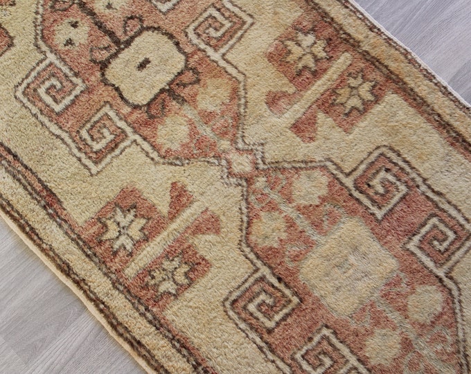 Vintage Anatolian Door mat, Small Konya Rug, Ethnic handwoven wool beige door mat / B-1515 / 1'9"x3'7"