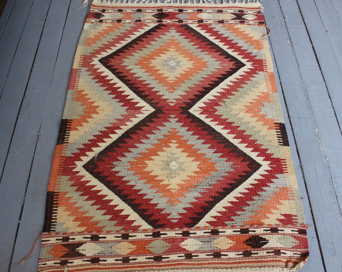 Vintage  Small Kilim, Bohemian Diamond Design Handwoven Wool Kilim Rug, Turkish Anatolian Handmade Kilim Carpet