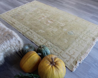 4'1"x7' feet , Pale Oushak Rug , Vintage Rug, Vintage Oushak Rug, Mute Coloured Rug,Beige Entry Rug , Handwoven Anatolian  Rug / B-1336